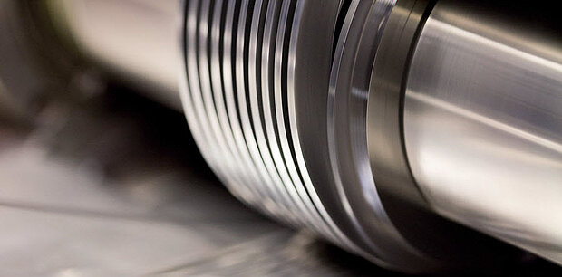 Oberflächenbehandlungen, metallischen Verbund von Metallfolien, Solarmodulen, Lithium-Ion Batterien, Automobiltechnik, folien, spulen, ringe, rollen, bänder,  reel-to-reel verfahren